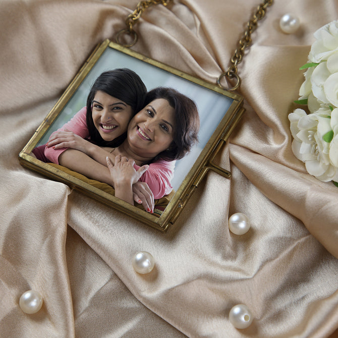 Modern Memories Brass Frame